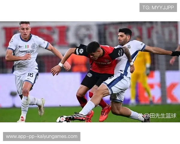 球队在欧冠比赛中通过有效防守化解对手攻势,欧冠对球队的外援限制