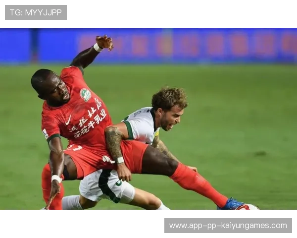 北京国安恩科洛洛抢点到位，门前推射干净利落