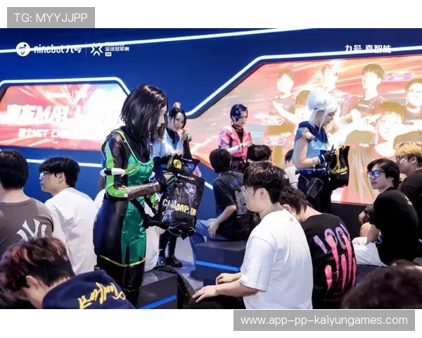 电竞解说与观众互动新方式